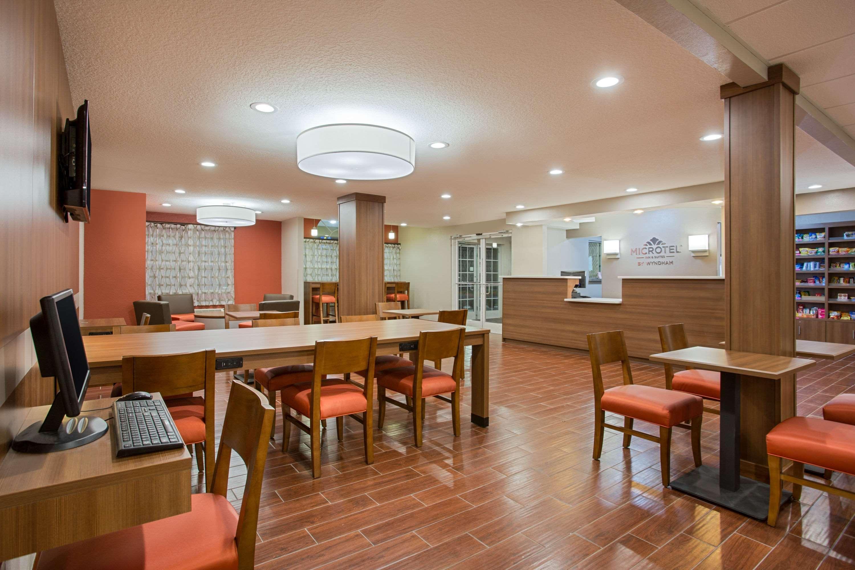 Microtel Inn & Suites By Wyndham Walterboro Esterno foto